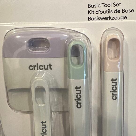 Cricut Basic Tool Set 5-Piece Precision Tool Kit for Crafting and DIYs New Vinyl - Picture 2 of 5